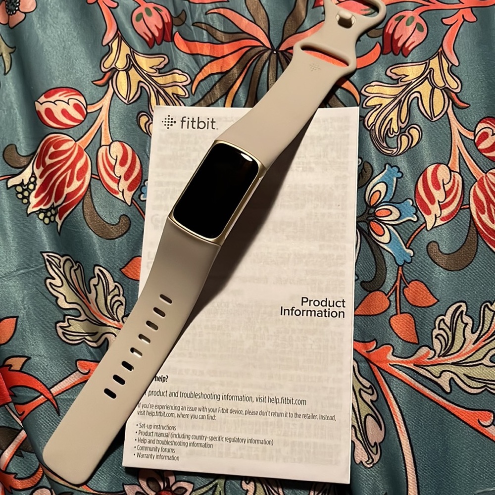 Flash Sale !FITBIT CHARGE 5